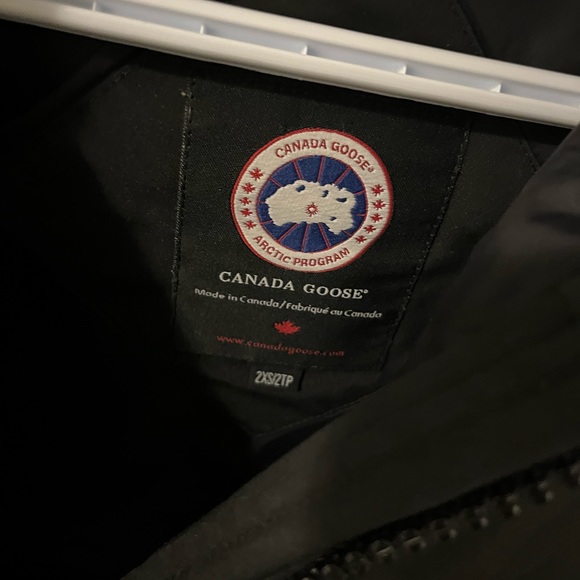 Canada Goose Shelburne Parka - Picture 3 of 6